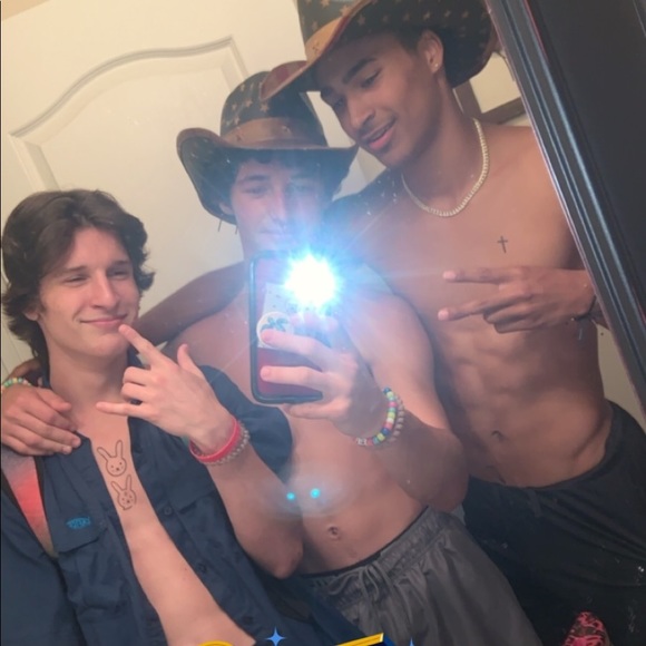 Meet your Posher, Bennett - Picture 1 of 1